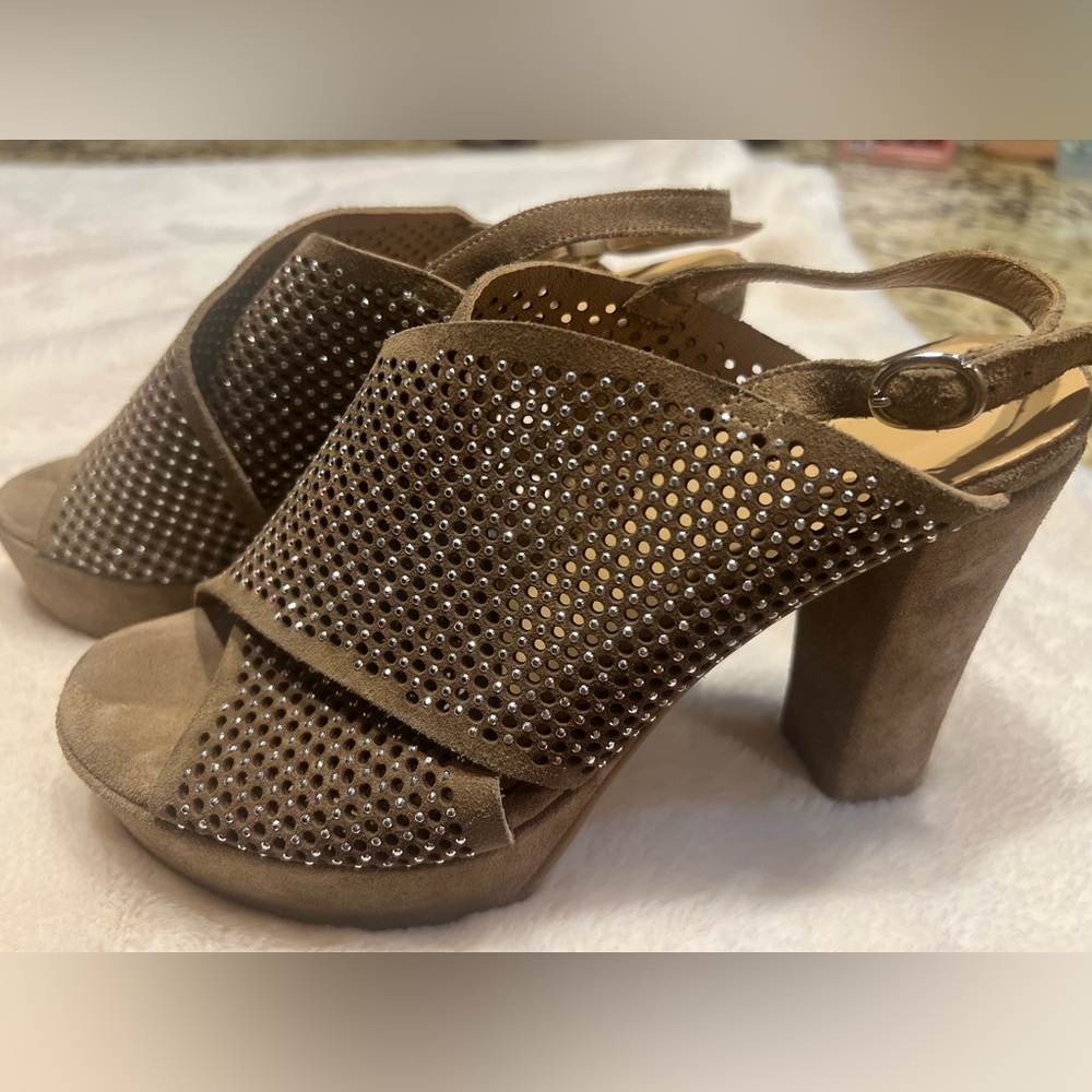 M. Gemi Brown Platform Shoes with Chunky Heel and Perforated Design